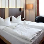 Lobinger Weisses Ross & Restaurant Ξενοδοχείο 4*