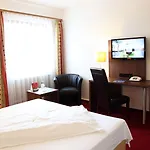 Ξενοδοχείο Lobinger Weisses Ross & Restaurant 4*