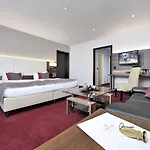 Lobinger Weisses Ross & Restaurant Ξενοδοχείο 4*