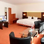 Lobinger Weisses Ross & Restaurant Ξενοδοχείο 4*