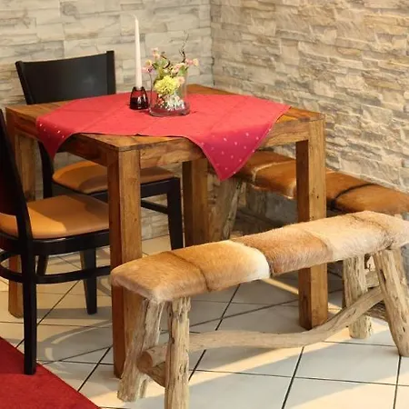 Lobinger Weisses Ross 4*