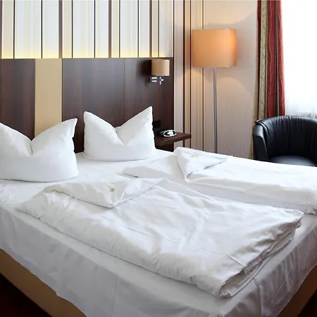 Lobinger Weisses Ross & Restaurant Hotel 4*