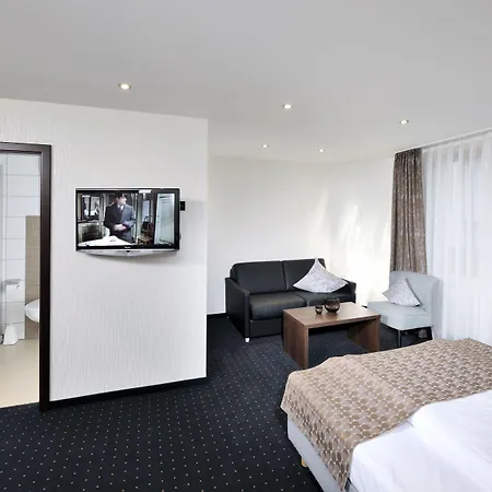 Lobinger Weisses Ross & Restaurant 4* Langenau