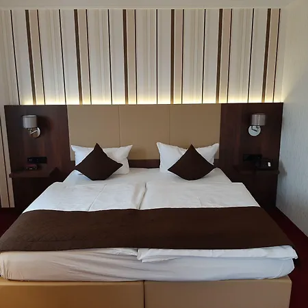 Lobinger Weisses Ross & Restaurant Hotel 4*