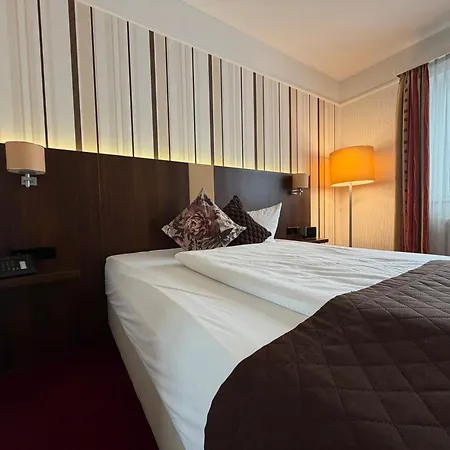 Lobinger Weisses Ross & Restaurant Hotel 4*