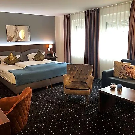 Lobinger Weisses Ross & Restaurant Hotel 4*