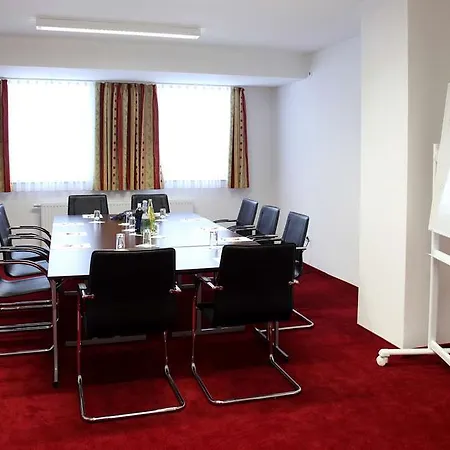 Lobinger Weisses Ross Hotel 4*